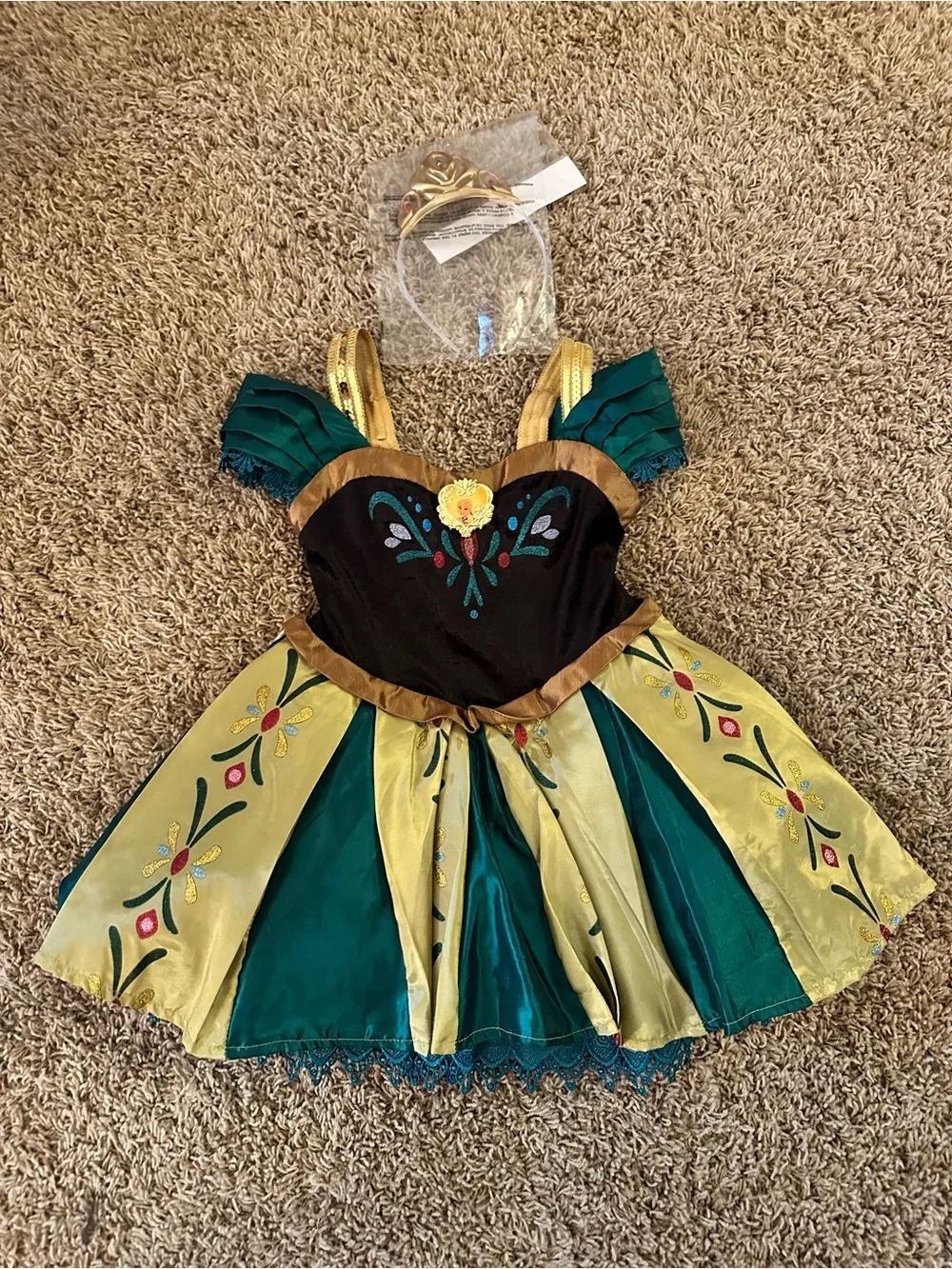 Disguise elegant teal